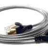 wantecWire Patchkabel gepanzert CAT6a 3,8mm silber 3,0m Extra dünnes Premium Patchkabel mit metallgepanzertem Schutz für Anwendungen, bei denen Standardkabel durch übermäßige Kraftanwendung beschädigt werden würden. Der Druckwiderstand beträgt 1000 PSI.