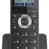 Die Nutzung neuester Technologien muss nicht kompliziert sein: <br>Das Senioren-Telefon KX-TGE520GS kombiniert neuartige Funktionen mit vertrauter, intuitiver Bedienung auf extra-großen Tasten – das ist besonders wichtig in Notfallsituationen. <p>Spezielle Funktionen unterstützen Senioren im Alltag: <br>Die SOS-Funktion, die bis zu 4 gespeicherte Nummern selbständig anruft, die Hörgeräte-Kompatibilität, die LED-Leuchte, die parallel zum Klingeln den Anruf signalisiert, der extra-starke Lautsprecher für besseres Verstehen und der smarte Klingelton, der sich der Geräuschkulisse anpasst.
