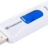 Transcend 32GB JetFlash 790 USB 3.1, Weiß Der kappenlose USB 3.0 JetFlash 790 verfügt über einen ausschiebbaren USB-Konnektor, sodass Ihre Daten unterwegs immer geschützt sind. Bewegen Sie einfach den farbigen Schieberegler, um den Konnektor ein- und auszufahren. Die Kombination aus extrem hohen Übertragungsraten und einer beachtlichen Speicherkapazität macht es einfacher als je zuvor, persönliche Dateien zu speichern, mitzunehmen und überall zu teilen.