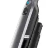 Für die Freiheit kabelloser Reinigung. Machen Sie sich das Reinigen einfach – mit diesem speziell für Haushalte mit Haustieren entwickelten, kabellosen Akku-Staubsauger mit den neuesten Innovationen von Shark.Freuen Sie sich auf bis zu 40 Minuten Laufzeit (Im Ionenakku-Modus, mit nicht motorisiertem Aufsatz). und laden Sie den herausnehmbaren Akku flexibel an jeder Steckdose auf.Mit der einmaligen DuoClean-Bodendüse von Shark gleiten Sie mühelos über Teppiche und Hartböden. Dank Anti-Hair-Wrap-Technologie können sich während der Reinigung keine Haare in den Bürstenrollen verfangen.Das flexible Flexology-Saugrohr ermöglicht ein einfaches Aufladen, ein leichtes Verstauen und eine große Reichweite - auch unter Möbeln. Verwandeln Sie Ihr Gerät in einen Handstaubsauger, um Treppen, Sofas und Ihr Auto mühelos zu reinigen. Der Staubsauger fängt Staubpartikel und Allergene auf und ist damit ideal für Allergiker geeignet.