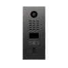 DoorBird D2101FV IP Video Türstation Fingerprint 50, Titan Stellen Sie sich vor, Sie sind gerade nicht zuhause und Ihre Kinder haben sich ausgeschlossen oder der Paketbote bringt eine Lieferung. Mit DoorBird ist das nun kein Problem mehr. Bei jedem Klingeln bekommen Sie eine Push-Mitteilung auf Ihr Smartphone oder Tablet und können mit dem Besucher sprechen und ihn in HD-Qualität sehen. So verpassen Sie garantiert keinen Besucher mehr. So sind Sie unterwegs und doch zuhause. Es ist die smarte Lösung für Ihre Eingangstür. Verbinden Sie Ihre DoorBird IP Video Türstation mit Ihrem Smartphone und unterhalten Sie sich mit Ihren Besuchern auch von unterwegs! Die IP Video Türstation kann als eigenständige Einheit betrieben oder in eine bestehende Smart-Home-Plattform integriert werden. Auch bereits vorhandene, klassische Installationen wie elektrische Tür- und Toröffner können Sie damit weiterverwenden und über die App steuern.