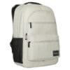 Der Targus 38,1 - 40,64 cm (15–16 Zoll) große Octave III-Rucksack ist ein funktionaler und leichter Rucksack mit leicht zugänglichen Taschen, in denen Sie die wichtigsten Dinge des Tages stilvoll transportieren können. Er schützt Ihre Technik in seiner speziellen gepolsterten Laptoptasche und organisiert Ihre Ausrüstung in seiner integrierten Workstation. Zwei Vordertaschen erleichtern das Verstauen von Gegenständen, die Sie unterwegs benötigen, wie Telefon, Geldbörse oder Ladegerät, und in den beiden seitlichen Wasserflaschentaschen haben Sie Wasser oder Getränke immer griffbereit.Dieser Rucksack mit gepolsterten Schultergurten und Netzrücken ist bequem zu tragen. Dank der praktischen Kabeldurchführung können Sie unterwegs Ihre Lieblingskopfhörer oder Ihr Netzteil (nicht im Lieferumfang enthalten) an Ihr Telefon oder ein anderes Smartgerät anschließen. Der Octave III ist geräumig, aber dennoch leicht, bequem und funktional und bietet genau die richtigen Voraussetzungen für den einfachen Transport Ihres Laptops und aller wichtigen Dinge.
