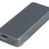 Digitus USB Festplattengehäuse, NVMe 20Gbps,USB3.2, Alu Das DA-71158 USB-Festplattengehäuse setzt neue Maßstäbe in puncto Geschwindigkeit und Leistung für NVMe-SSDs. Mit beeindruckenden Datenübertragungsraten von bis zu 40 Gbps für NVMe ermöglicht es blitzschnelle Dateiübertragungen und nahtlose Performance. Die USB 4.0-Schnittstelle ist abwärtskompatibel zu USB 3.2, 3.1, 3.0, 2.0 und 1.1, was höchste Flexibilität garantiert. Es unterstützt M.2-Module in den Formaten 2230, 2242, 2260 und 2280 sowie eine maximale Speicherkapazität von bis zu 8 TB, was es ideal für verschiedenste SSDs macht. Das werkzeugfreie Design sorgt für eine einfache und schnelle Installation mit dem enthaltenen Montagematerial, während der robuste ASM2464PD-Chipsatz für zuverlässige und effiziente Leistung steht. Eine integrierte LED-Anzeige erleichtert die Überwachung des SSD-Status, und das langlebige Aluminiumgehäuse in Pantone 430C bietet hervorragende passive Wärmeableitung. Mit kompakten Abmessungen von 116x60x20 mm und einem Gewicht von nur 150 g ist das Gehäuse perfekt für den mobilen Einsatz. Es unterstützt Plug-and-Play und wird direkt über den USB-Anschluss mit Strom versorgt. Das Gehäuse ist kompatibel mit Windows (11, 10, 8, 7, XP, 2004), macOS, Linux (2.4.x oder höher), Google Chrome OS (9.x oder höher), Android und iOS und bietet umfassende Unterstützung für USB-C-Produkte.