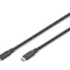 DIGITUS USB Silikon Kabel, USB 10Gbps, 0,5m, schwarz Das DA-71158 USB-Festplattengehäuse setzt neue Maßstäbe in puncto Geschwindigkeit und Leistung für NVMe-SSDs. Mit beeindruckenden Datenübertragungsraten von bis zu 40 Gbps für NVMe ermöglicht es blitzschnelle Dateiübertragungen und nahtlose Performance. Die USB 4.0-Schnittstelle ist abwärtskompatibel zu USB 3.2, 3.1, 3.0, 2.0 und 1.1, was höchste Flexibilität garantiert. Es unterstützt M.2-Module in den Formaten 2230, 2242, 2260 und 2280 sowie eine maximale Speicherkapazität von bis zu 8 TB, was es ideal für verschiedenste SSDs macht. Das werkzeugfreie Design sorgt für eine einfache und schnelle Installation mit dem enthaltenen Montagematerial, während der robuste ASM2464PD-Chipsatz für zuverlässige und effiziente Leistung steht. Eine integrierte LED-Anzeige erleichtert die Überwachung des SSD-Status, und das langlebige Aluminiumgehäuse in Pantone 430C bietet hervorragende passive Wärmeableitung. Mit kompakten Abmessungen von 116x60x20 mm und einem Gewicht von nur 150 g ist das Gehäuse perfekt für den mobilen Einsatz. Es unterstützt Plug-and-Play und wird direkt über den USB-Anschluss mit Strom versorgt. Das Gehäuse ist kompatibel mit Windows (11, 10, 8, 7, XP, 2004), macOS, Linux (2.4.x oder höher), Google Chrome OS (9.x oder höher), Android und iOS und bietet umfassende Unterstützung für USB-C-Produkte.
