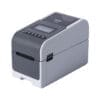 Die Steigerung der Produktivität und die Senkung der Kosten haben an jedem Arbeitsplatz Priorität. Wenn es um den Etikettendruck geht, kombinieren die Drucker der TD-2000D Serie bewährte Desktop Druckerleistung mit einem neuen Maß an Effizienz.Mit einer Reihe spezieller Funktionen und einer Druckauflösung von bis zu 300 dpi ist die TD-2000D Serie der perfekte Etikettendrucker für den Einzelhandel, das Gesundheitswesen, die Lagerhaltung, und die Logistik sowie für jeden anderen Bereich, in dem man hochwertige Belege oder Etiketten am Schreibtisch oder unterwegs drucken muss.