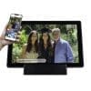 Denver Bilderrahmen 10,1" PFF-1070 wi-fi black 25,65 cm (10,1 Zoll) Digital-WLAN-Bilderrahmen mit FRAMEO-Fotosoftware. Dies ist eine neue soziale Möglichkeit, Bilder und Videos mit Freunden und Familie zu teilen. Der IPS-FULL-HD-Touchscreen sorgt für gute, scharfe Bilder.
