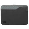Targus Pulse 13-14" Sleeve, Charcoal Das Pulse II EcoSmart Sleeve wurde für moderne Berufstätige entwickelt und kombiniert schlankes, elegantes Design mit hervorragendem Schutz und fördern gleichzeitig die Nachhaltigkeit. Die aus umweltfreundlichen Materialien gefertigten Hüllen verfügen über eine haltbare, wasserabweisende Beschichtung zum Schutz vor den Elementen. wasserabweisende Beschichtung zum Schutz vor den Elementen, während die Neoprenpolsterung und das gebürstete Innenfutter einen außergewöhnlichen Schutz vor Schrammen und Kratzern.<br><br>Ein neues Leben für Flaschen<br>Diese Tasche wurde mit Blick auf die Umwelt entworfen. Durch die Verwendung von GRS-zertifizierten recycelten Materialien wurden 2 Plastikflaschen aus unseren Gewässern und Mülldeponien ferngehalten, in kleine Flocken geschreddert, zu Plastikchips repolymerisiert, dann erhitzt und zu Garn gesponnen, das gewebt und in den Stoff dieser EcoSmart-Tasche eingenäht wurde.<br><br>Laptop-Schutz aus Neopren<br>Die leichte und elegante Pulse-Reihe ist so konzipiert, dass sie genau zu Ihrem Gerät passt. Die Hülle passt für Bildschirme mit einer Größe von bis zu 14 Zoll, sodass Sie Ihre Geräte problemlos schützen können.