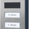 DoorBird D1102KV Keypad V2A Edels. 2 Ruftasten Aufputz DoorBird ist die smarte Lösung für Ihre Eingangstür. Verbinden Sie Ihre DoorBird IP Video Türstation mit Ihrem Smartphone und unterhalten Sie sich mit Ihren Besuchern auch von unterwegs!Die IP Video Türstation kann als eigenständige Einheit betrieben oder in eine bestehende Smart-Home-Plattform integriert werden. Auch bereits vorhandene, klassische Installationen wie elektrische Tür- und Toröffner können Sie mit DoorBird weiterverwenden und über die App steuern.
