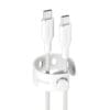 empower by PanzerGlass Racing Kabel WZuverlässige und robuste Ladekabel für MacBook, iPhone, Samsung, AirPods und alle anderen Geräte mit USB-C-Anschluss – egal ob Smartphone, Laptop oder Tablet. Also anschnallen: Hier kommt Highspeed-Laden! Ein Kabel für alles.Extra stark – extra smart: Willkommen bei der Racing Cable Series von empower by PanzerGlass – da, wo Zuverlässigkeit auf Speed trifft! Dieses robuste, geflochtene Kabel hält bis zu 30.000 Biegungen durch – designed für maximale Haltbarkeit und ein langes Leben. Need for speed? Aber klar! Das empower by PanzerGlass Racing USB-C Kabel kombiniert einen weichen, flexiblen Silikonkern mit einer widerstandsfähigen, geflochtenen Außenschicht – für ein Premium-Feeling und maximale Stabilität. Und weil Ordnung das halbe Leben ist, gibt’s einen praktischen Strap gleich mit dazu. Schneller laden = weniger warten. Mehr Zeit für das, was du liebst.