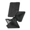 Gib deinem maximalen Schutz und volle Funktionalität. Das flexible Origami-Design mit 5-in-1-Funktion macht es dir leicht, dein Tablet immer im perfekten Winkel zu positionieren – egal, ob du Filme schaust, online shoppst, FaceTime nutzt oder unterwegs arbeitest. Gefertigt aus robusten, recycelten Materialien mit einer glatten TPU-Oberfläche fühlt sich das Cover angenehm und hochwertig an. Das elegante Origami-Muster verleiht ihm einen modernen Look und macht das Falten und Anpassen besonders einfach. Dein ist rundum geschützt – vorne und hinten – mit verstärkten Ecken, die den täglichen Stößen und Erschütterungen standhalten. Dank der integrierten Halterung für deinen Apple Pencil hast du ihn immer griffbereit.   Bist du bereit, dein Tablet auf das nächste Level zu bringen? Die Tablet Essential Hülle vereint Stil, Vielseitigkeit und Schutz in einem cleveren Design – gemacht, um mit dir Schritt zu halten, egal wohin dich der Tag führt.