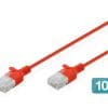 DIGITUS CAT 6 U-UTP Slim Patchkabel mit einer Übertragungsfrequenz von bis zu 250 MHz sind mit einem reduzierten Außendurchmesser von nur 2,7 mm und einem flexiblen Mantel ausgestattet, was einen platzsparenden und vielseitigen Einsatz in jedem Netzwerk ermöglicht. Die Kabel verfügen über verseilte AWG 32/7-Kupferleiter und eine ungeschirmte Twisted-Pair-Struktur (U-UTP), die Flexibilität und Langlebigkeit gewährleistet. Sie werden gemäß den Normen ISO/IEC 11801 und DIN EN 50173 CAT 6 hergestellt und gewährleisten somit die zuverlässige Einhaltung internationaler Spezifikationen. Jedes Kabel ist mit einer angespritzten Knickschutzhülse mit Zugentlastung und einem Verriegelungshebeschutz ausgestattet, der Kabelbeschädigungen und Verriegelungsbrüche verhindert. Diese schlanken Patchkabel werden in einer DIGITUS-Hangtag-Verpackung geliefert und sind die ideale Lösung für die strukturierte Verkabelung in Büros, Privathaushalten oder Umgebungen mit hoher Dichte.