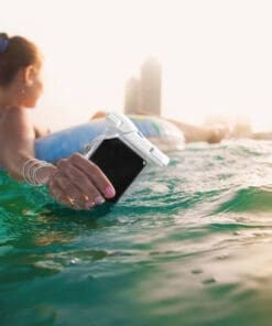 Cellularline Voyager waterproof case universal Weiß – Bild 4