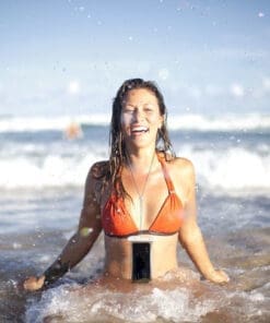 Cellularline Voyager waterproof case universal Weiß – Bild 5