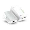 TP-Link TL-WPA4220 KIT AV600 Powerline WLAN 2er KIT (2x LAN) TP-LINKs TL-PA8010PKIT benutzt Ihre vorhandenen elektrischen Leitungen, um zusätzlich Daten darüber zu transferieren. Damit können Sie einfach durch Anschließen der beiden Powerline-Adapter ein neues Netz aufbauen, ohne Kabel legen zu müssen. Übertragungsgeschwindigkeiten von bis zu 1200 Mbit/s für unterbrechungsfreies HD-Videostreaming und Online-Gaming machen das TL-PA8010PKIT zum idealen Partner für Ihr Home Entertainment.