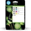 HP Tintenpatrone Nr. 963 Multipack (BK/C/M/Y) (1000S / 700S) Die Targus Ergo Wireless Mouse mit antimikrobiellem Schutz reduziert die Belastung des Handgelenks durch ein komfortables Ergo-Design und bietet gleichzeitig eine bemerkenswerte Abtastung auf praktisch allen Oberflächen, einschließlich Holz, Granit und Teppich.DefenseGuard Antimikrobieller Schutz: Eine Innovation zur kontinuierlichen Reinigung, die das Wachstum von Bakterien verhindert und eliminiert. Sie sorgt für eine dauerhafte, saubere Oberfläche. Der Schutz vor Keimen nutzt sich nachweislich nicht ab und lässt sich auch nicht abwaschen - er ist für ein ganzes Leben ausgelegt. Tests von Targus-Materialien einschließlich der Norm JIS Z 2801 in unabhängigen Labors haben eine 99,9-prozentige Reduzierung von Staphylococcus aureus (Staphylokokken-Infektion) und Escherichia coli (E. coli) nachgewiesen. BPR- und EPA-konforme, antimikrobielle Silberwirkstoffe wurden in die Targus DefenseGuard-Produkte eingearbeitet, um einen Rundumschutz zu gewährleisten, der bakterielle Bedrohungen für Ihr Produkt während dessen Lebensdauer neutralisiert.Die Ergo-Passform für die Handfläche sorgt dafür, dass die Maus an den richtigen Stellen sitzt. Das geneigte Design ahmt die natürliche Ausrichtung des Handgelenks nach und reduziert die Belastung des Handgelenks. Das Gewicht der Maus und die Soft-Touch-Oberfläche sind Zeichen ihrer Qualität und Langlebigkeit.Multi-Funktionen:Der USB-A-Empfänger wird für die kabellose Verbindung mit dem Host-Gerät verbunden und ist sofort einsatzbereit. Es stehen Ihnen bis zu 7 Bedienelemente zur Verfügung, darunter die integrierte Windows-Startmenü-Verknüpfung, Zoom, Scroll.