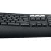 Mit diesem universalen Tastatur-Case genießen mit Ihrem Tablet denselben Tippkomfort wie auf einem Notebook. Das Universal Folio hält 22,9-25,4 cm (9-10 Zoll)-Tablets im optimalen Winkel auf jeder Oberfläche zum Tippen fest. <p><br><br>Dank des schlanken und modernen Designs kann es ganz einfach überall mit hingenommen werden. Die robuste und spritzwassergeschützte Hülle schützt Ihr Gerät zuverlässig im täglichen Gebrauch.