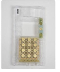 2N IP Vario Kunststoff-Frontabdeckung mit 3 Tasten, Tastatur
