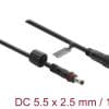 Delock DC Verlängerungskabel 5,5 x 2,5 mm Stecker zu Buchse mit Schraubverschluss M12 x 1,75 mm Gewinde wasserfest 18 AWG, 0,5 m schwarz