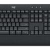 Logitech Wireless Keyboard und Maus MK545 Diese kabellose Tastatur mit integriertem Touchpad bietet viel Komfort und eine reaktionsschnelle und störungsfreie Verbindung mit Ihrem PC.<br>Genießen Sie die nahtlose Steuerung Ihrer PC-zu-TV-Unterhaltung ohne den Aufwand und das Durcheinander einer separaten Tastatur und Maus.