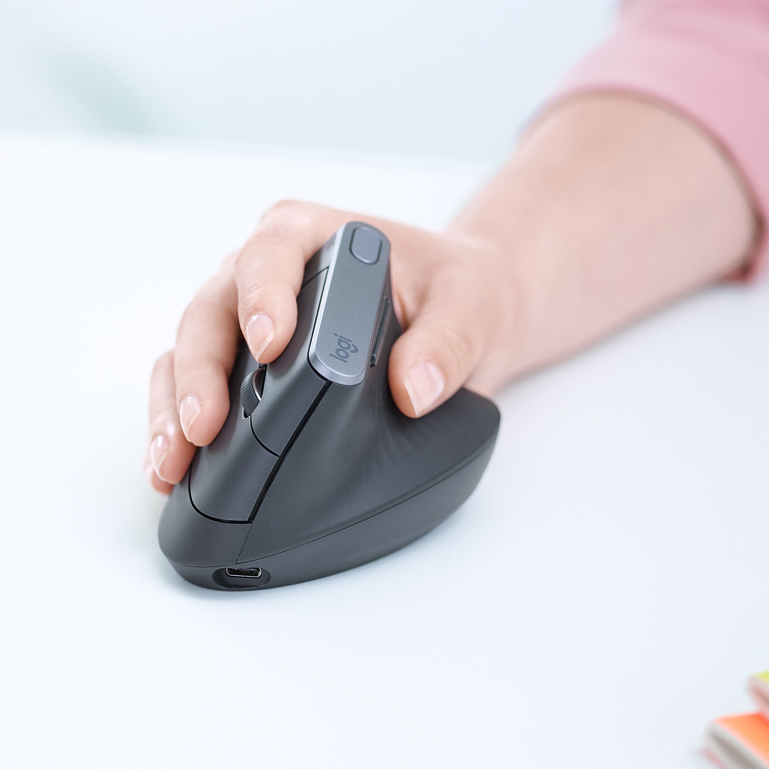 Logitech MX Vertical Wireless Maus schwarz Logitech MX Vertical Wireless Maus schwarz – Bild 2
