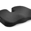 Kensington Premium-Sitzkissen mit Kühlgel Kensington Ergonomisches Sitzkissen aus Formschaum. Produkttyp: Sitzkissen, Füllmaterial: Memory-Schaum, Geeignet für: Stuhl. Breite: 391,2 mm, Tiefe: 442 mm, Höhe: 73,7 mm