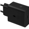 Samsung Schnellladegerät 60W Power Adapter EP-T6010N, Black Erlebe ein vernetztes und motivierendes Training mit ErgoFix H24, der universellen Halterung, die sich mühelos an Stangen (0,55" - 1,33"/ 14 mm - 34 mm) deines Fitness-Equipments befestigen lässt. Ob auf deinem Spinning-Bike, Laufband oder anderen Geräten – ErgoFix H24 macht es einfach, Tablets bis zu 37 cm (14,6 Zoll) zu integrieren. Verbessere deinen Workout-Komfort mit der ErgoFix H24: Diese Halterung bietet 360-Grad-Drehbarkeit für den optimalen Blickwinkel während des Trainings. Entwickelt für Vielseitigkeit, eignet sich ErgoFix H24 für das Ansehen von Trainingsvideos im Fitnessstudio. Hergestellt aus langlebigen Materialien und ausgestattet mit einer breiten Auflagefläche sowie schützenden Gummipads, garantiert sie, dass dein Gerät sicher und kratzerfrei bleibt. Steigere deine Trainingsleistung, ohne Kompromisse bei Sicherheit und Stabilität einzugehen. Der neue 4smarts ErgoFix H24 ist ein hervorragendes Tool für den täglichen Gebrauch. Du kannst es beim Einkaufen benutzen, indem du dein Tablet mit deiner Einkaufsliste am Einkaufswagen befestigst, du kannst es beim Radfahren in der Natur oder beim Spaziergang mit dem Kinderwagen benutzen. Aber das sind nicht die einzigen Möglichkeiten, die du nutzen kannst. Die Halterung ist eine perfekte Unterstützung beim Indoor Training. Die neue ErgoFix H24 Tablet-Halterung ist das ideale Werkzeug für Sportler, die Apps wie Rouvy, Zwift, Strava oder TrainerRoad nutzen. Er ermöglicht es dir, dein Tablet oder Smartphone mit wichtigen Informationen direkt vor deinen Augen zu halten. ErgoFixH24 unterstützt auch die kreative Arbeit von Künstlern oder Musikern. Da es sich um eine Universalhalterung handelt, kannst du sie auch in deinem Betrieb einsetzen, wo sie an Gabelstaplern, Transportgeräten und Arbeitsplattformen befestigt werden kann.