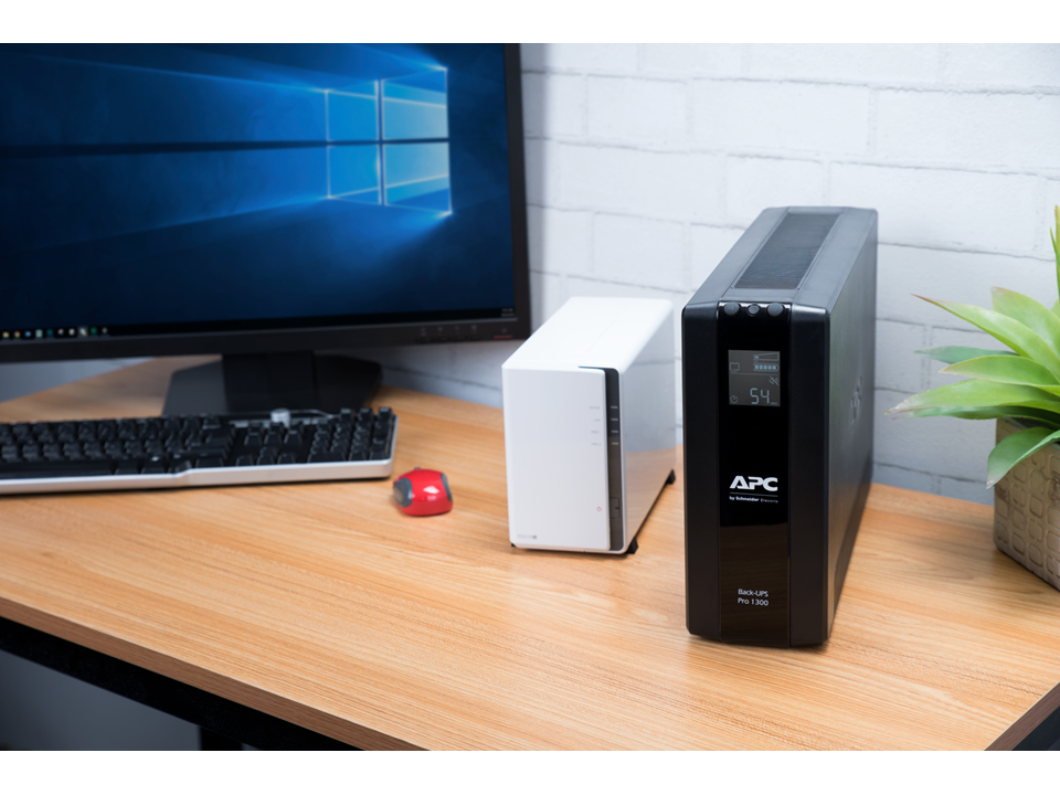 APC - BR1300MI Back-UPS Pro LCD AVR 1300VA / APC - BR1300MI Back-UPS Pro LCD AVR 1300VA / – Bild 5