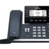 Yealink SIP-T53W Das drahtlose DECT-Konferenztelefon CP930W von Yealink basiert auf der zuverlässigen und sicheren DECT-Technologie und ist für drahtlose Kommunikationsumgebungen wie kleine bis mittlere Besprechungsräume und Gruppenräume konzipiert. Mit dem CP930W können Sie nicht nur bis zu 24 Stunden telefonieren, sondern mit der Yealink Noise Proof-Technologie auch erstklassige Audioqualität für Ihre Konferenzgespräche genießen - mit der Dynamik, die sie verdienen. Darüber hinaus befreit Sie das kabellose Design vollständig von Netzwerk- und Steckdosenproblemen und macht Ihren Konferenztisch übersichtlicher als je zuvor.<br><p><br>Bestehend aus Yealink SIP Konferenztelefon CP930 und der Yealink DECT Basis SIP-W60B.
