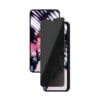 SAFE. Privacy Screen Protector Samsung Galaxy S25 Schütze Dein Device und Deine Privatsphäre mit dem SAFE. by PanzerGlass-Displayschutz mit integriertem Privatsphäre-Filter. Egal, ob Du im Bus bist, in der Bahn oder in einem Meeting: Neugierige Blicke haben keine Chance, denn das Licht wird so abgeschirmt, dass der Inhalt des Displays nur für Dich sichtbar ist, vor seitlichen Blicken jedoch verborgen wird. Das Ultra-Wide Fit-Modell deckt die gesamte Vorderseite Deines Mobilgeräts ab, lässt genügend Platz für eine passende Schutzhülle und garantiert Dir einen kristallklaren Blick auf das Display. Geliefert wird das Produkt in einer FSC-zertifizierten Verpackung, die recycelt werden kann.