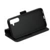 CARE Feature Case Tango 2-in-1 Samsung A16 Der Top-Tipp. Die Bombshell von CARE. Entwickelt für urbane Erkundungen und Abenteuer. Phänomenaler Schutz. Hergestellt aus recyceltem Plastik. Ohne Kompromisse: 1 Jahr kein Vergilben. Diese schlanke, leistungsstarke und stilvoll schützende Hülle ist dein perfekter Partner in der Stadt. Für das Training, das Laufen und alles, was dazwischen liegt. Egal wo, egal auf welchem Untergrund - diese Hülle ist für die rauesten Bedingungen in der Stadt gemacht. Außerdem bietet die Hülle einen verbesserten Kameraschutz, damit deine Selfies und Fotos nie in Gefahr sind.
