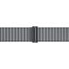Samsung Trail Band, Gray (für WatchUltra /2) Das Trail Band für die Galaxy Watch Ultra ist ein weiches, atmungsaktives und dennoch widerstandfähiges Stoffband aus gewebtem Nylon, welches sich komfortabel um dein Handgelenk legt. Dank des Hakenverschlusses kannst Du die Armbandlänge individuell anpassen und durch das Schnellwechselsystem, kannst du innerhalb von Sekunden das Band ohne weitere Hilfsmittel und mit nur einem Knopfdruck wechseln. Wähle ein Armband das zu deinem Stil passt und verleihe deiner Galaxy Watch einen persönlichen Touch.